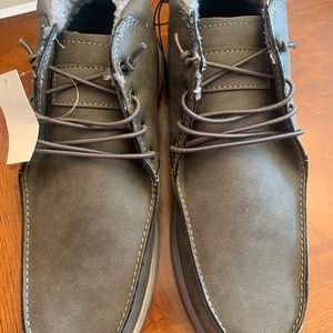 NWB-Men’s Falls Creepy Gray Cozy Ankle Boots